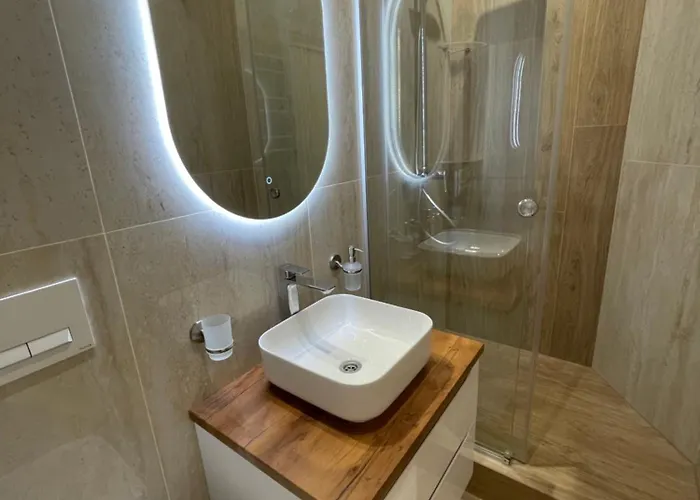 тиктора, 3 центр * Lviv